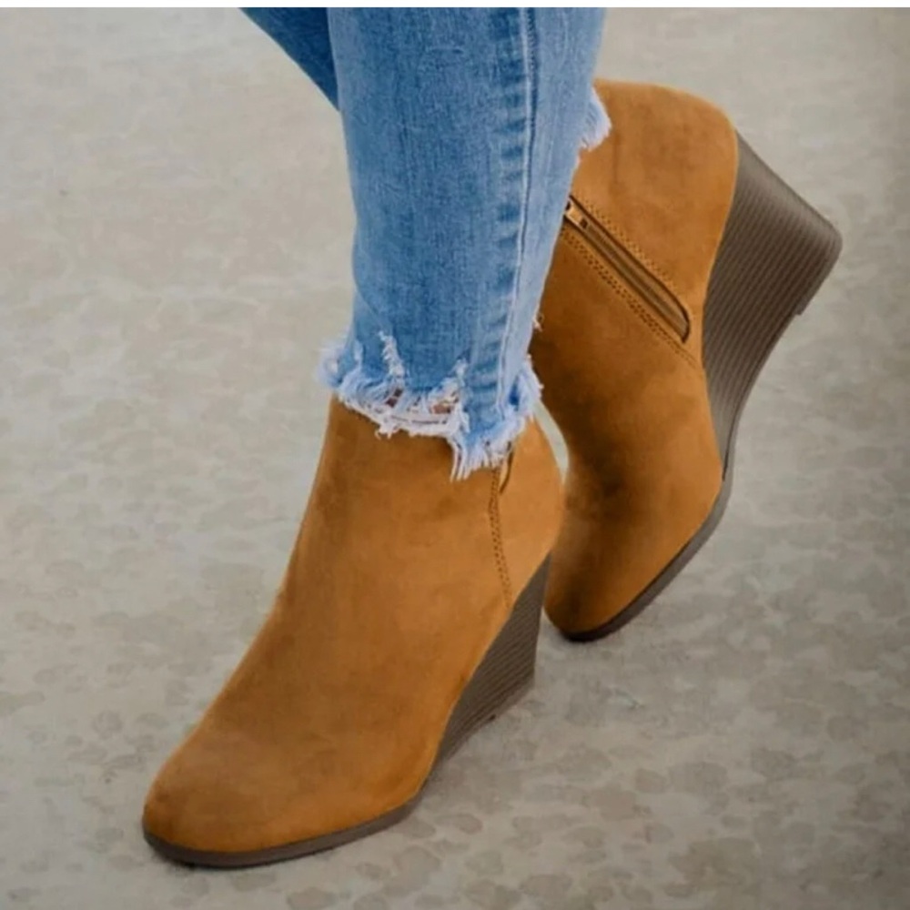 Women’s Suede Wedge Ankle Boots - Classic Style